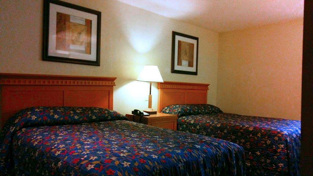 Inn At Монтичело Екстериор снимка
